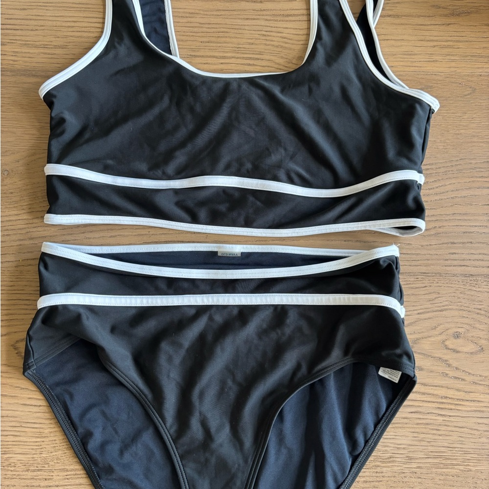 Old Navy Black and White Bikini Set